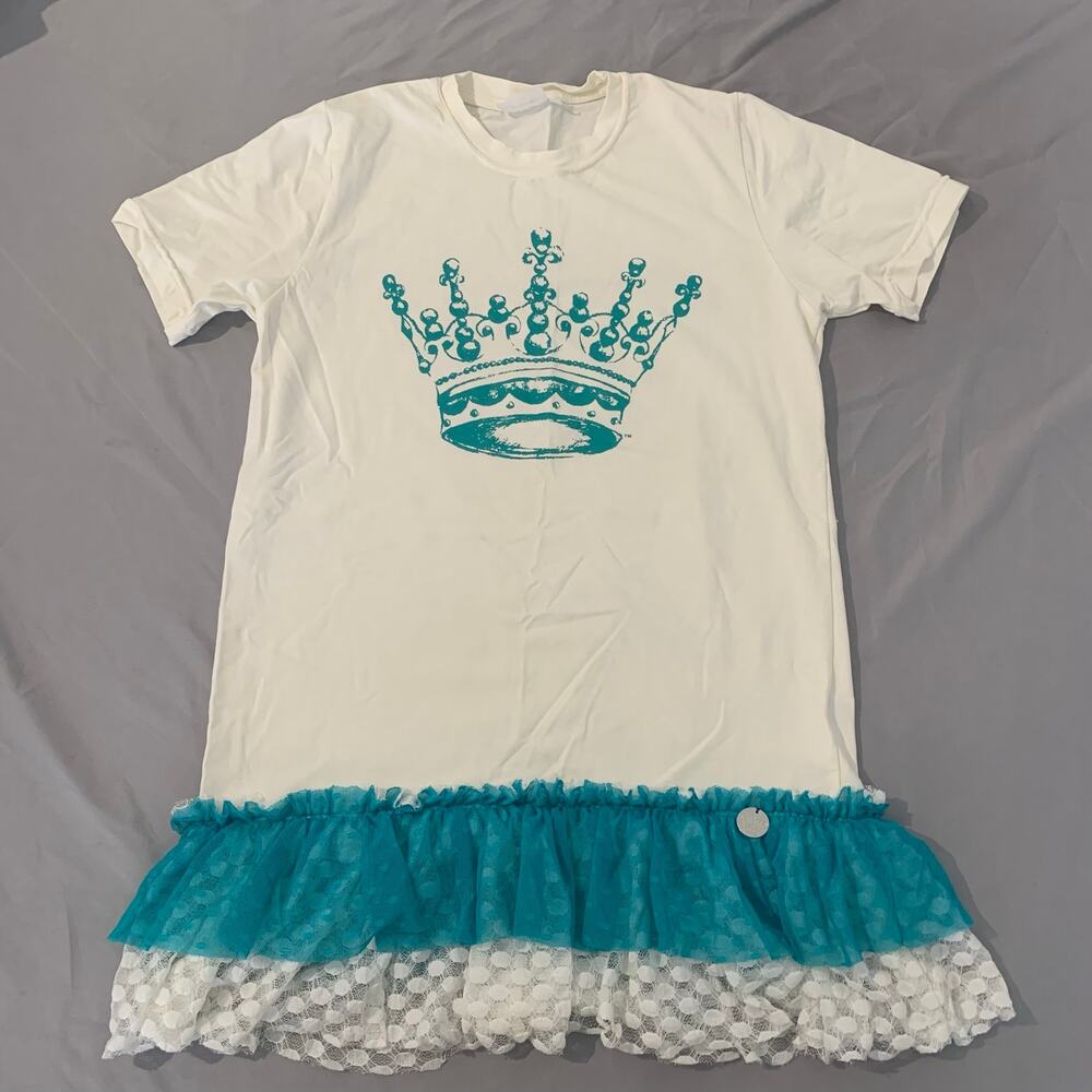 Crowned Free Kids Crown Graphic Tee – Size L